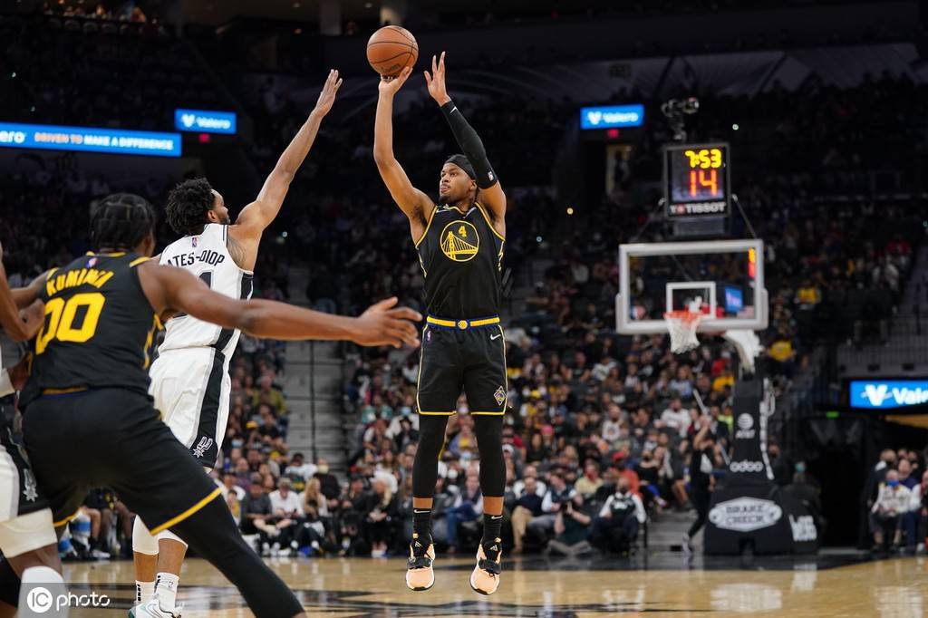  字母哥关键节点惊险取胜，TES带队取胜！