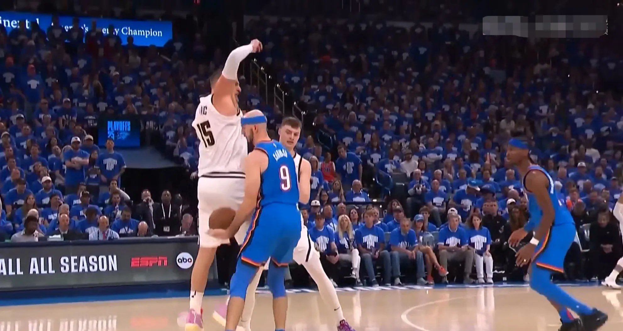  德约科维奇爆冷击败掘金，战术调整引爆全场！